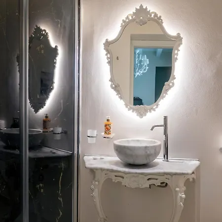 Dimora Bellini - Residenza D'epoca B&B 4*