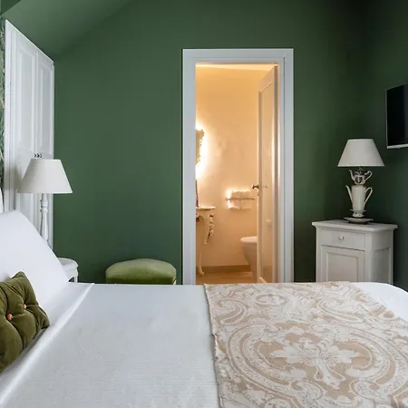 Dimora Bellini - Residenza D'epoca B&B 4*