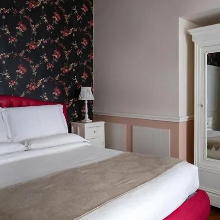 Dimora Bellini - Residenza D'epoca 4*