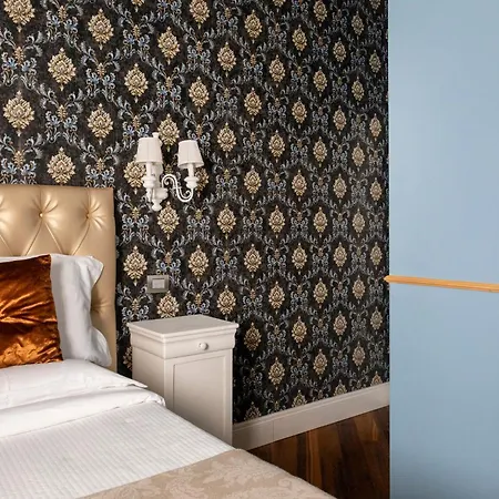 Dimora Bellini - Residenza D'epoca B&B 4*
