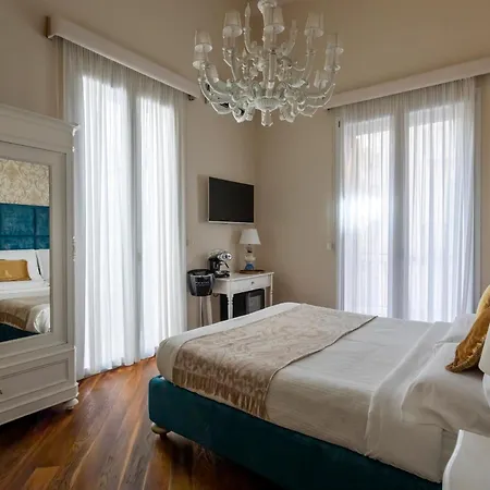 Dimora Bellini - Residenza D'epoca 4*