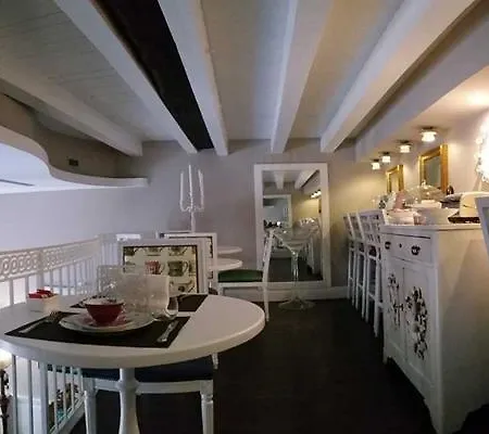 Dimora Bellini - Residenza D'epoca 4*